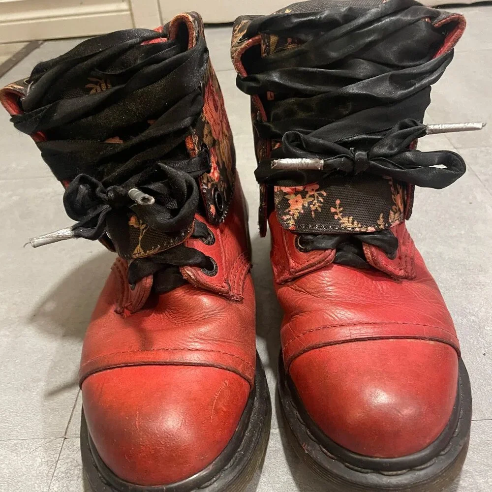 Dr Martens 'Triumph' 1914 size 6 combat boots - Picture 5 of 9